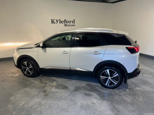 Peugeot 3008 2018 377427817