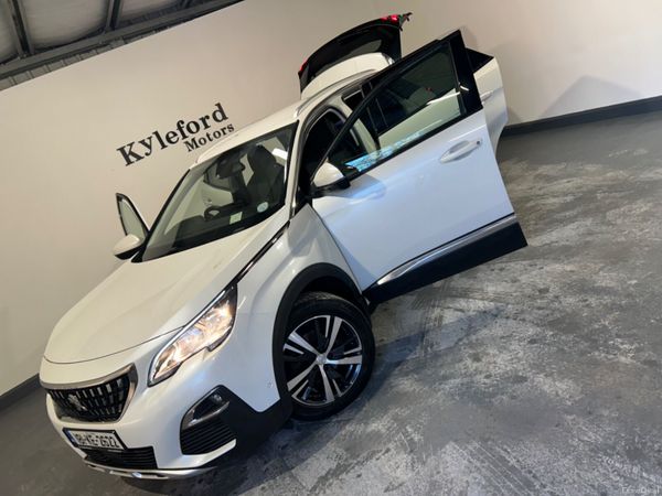 Peugeot 3008 2018 377427825
