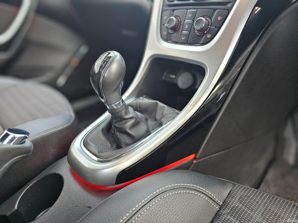 VAUXHALL ASTRA GTC // NEW 03/27 NCT 377429995