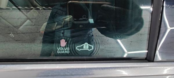 2015 Volvo V40 Low milage 377547386