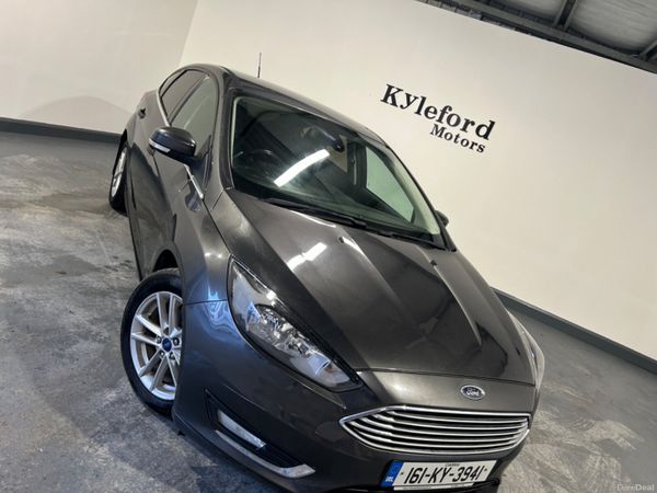 Ford Focus 2016 Zetec 377573475