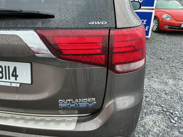 4WD MITSUBISHI OUTLANDER PHEV 2.0 AUTO LOW MILEAGE 377584275