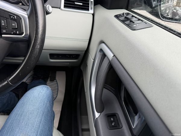 181 Land Rover Discovery Sport TD4 377585348