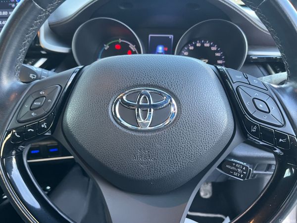 TOYOTA C-HR 2017, 1.8 HYBRID AUTO HIGH SPEC LOW KM 377501079