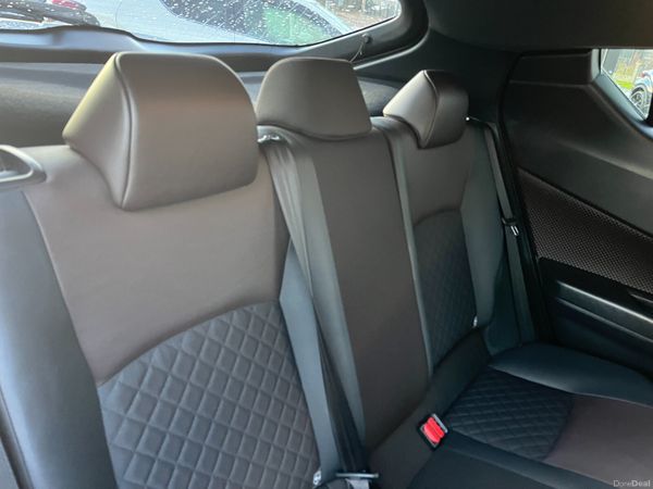 TOYOTA C-HR 2017, 1.8 HYBRID AUTO HIGH SPEC LOW KM 377501091