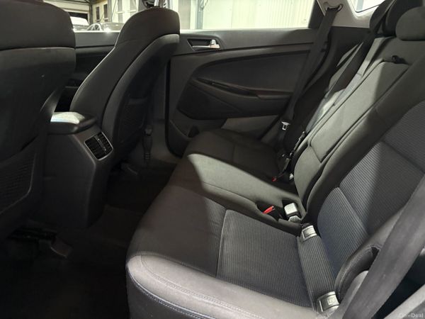 2016 Hyundai Tucson Comfort 1.7 CRDi 377531899