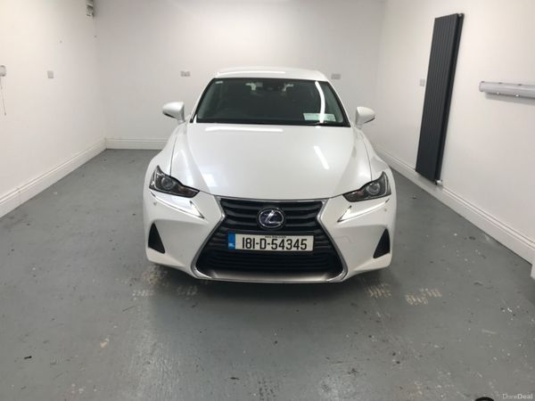 Lexus IS 2018 377600348