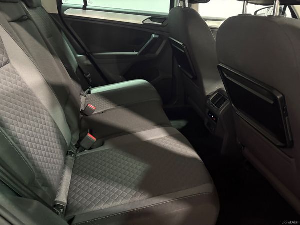 2017 Volkswagen Tiguan Highline 2.0 TDi 150 Bhp 377608371