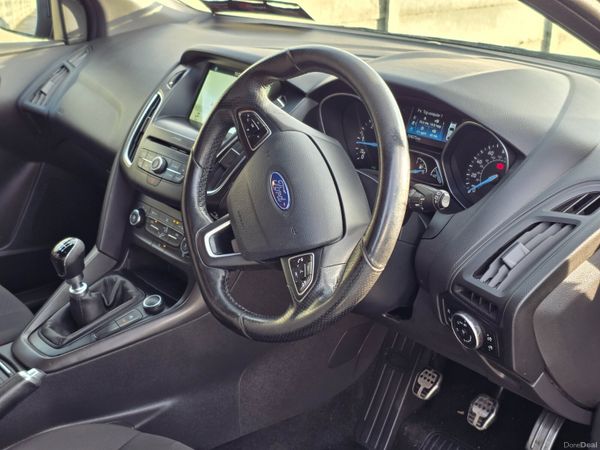Ford Focus 1.5 TDCi 120PS ST-Line Powershift 377623725