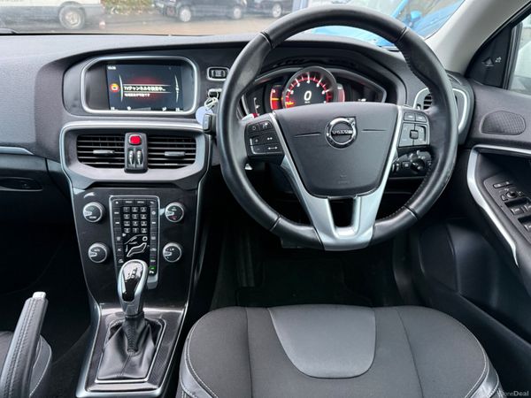 2016 Volvo V40 1.5L Petrol Automatic 377632952