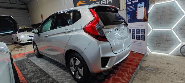 2014 - Honda Fit Self charging 1.5 Petrol Hybrid 377780783