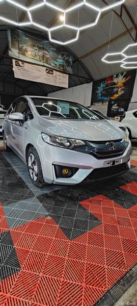 2014 - Honda Fit Self charging 1.5 Petrol Hybrid 377780793