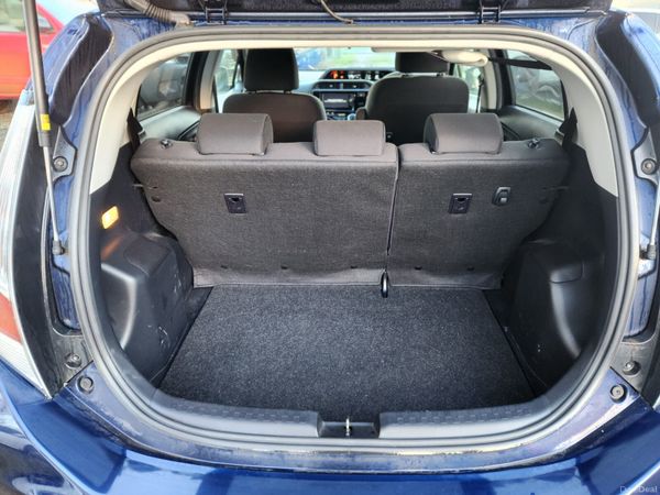 Toyota Aqua 2017 377784897