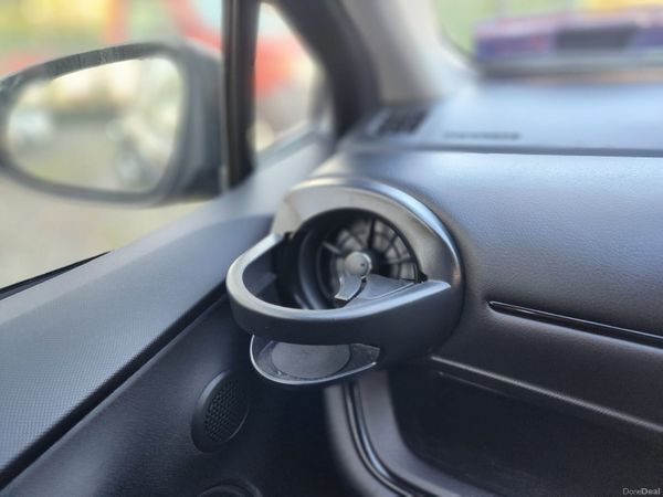 Toyota Aqua 2017 377784907