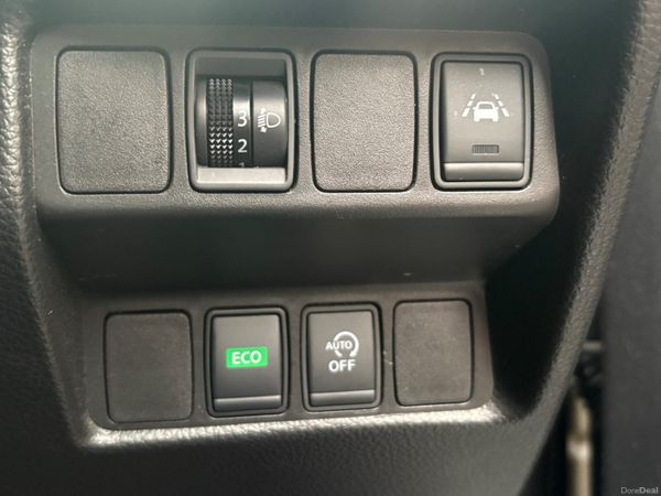 2018 Nissan Qashqai SV * Automatic * Low kms 377711878