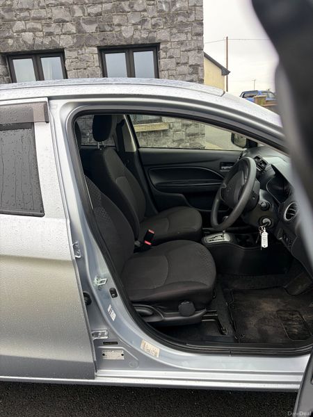 Mitsubishi Mirage 2015(very low kms) 377717457