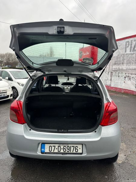 Toyota Yaris 2007 tax and nct €2950 377733214