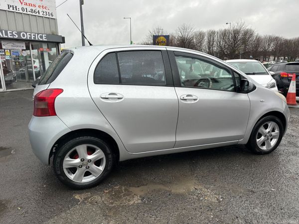 Toyota Yaris 2007 tax and nct €2950 377733227