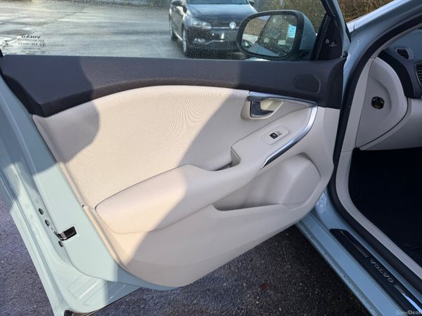 Volvo V40 Automatic T3 377867255