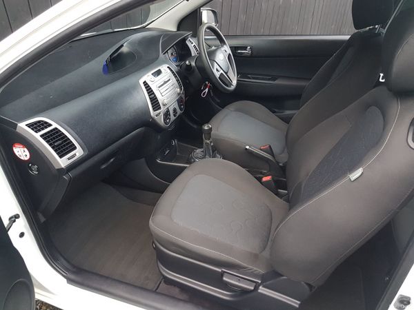 I20 .. LOW LOW KMS.. NCT TODAY 377892049