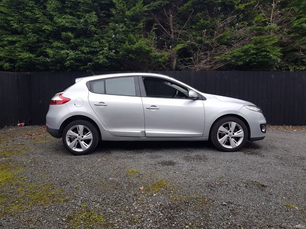 MEGANE TOM TOM... NCT TODAY .. LOW KMS 377893246