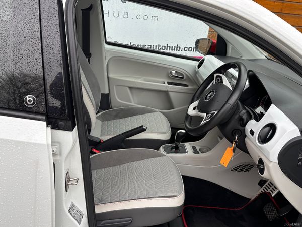 2017 UP! BEATS EDITION 377806233