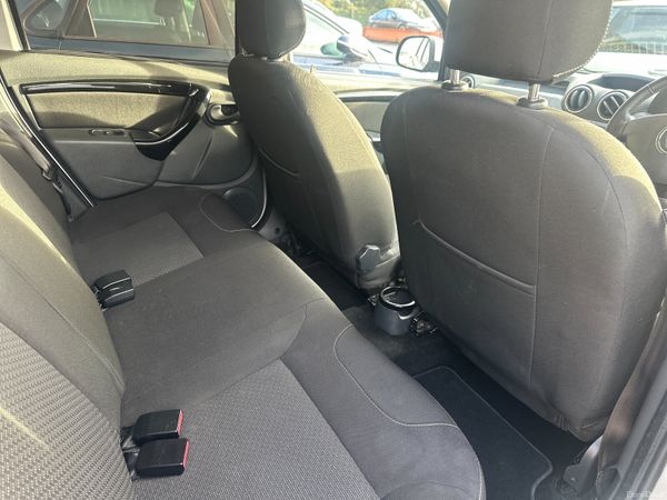 Dacia Duster 2013 Manual Diesel  2WD Low Mileage 377820789