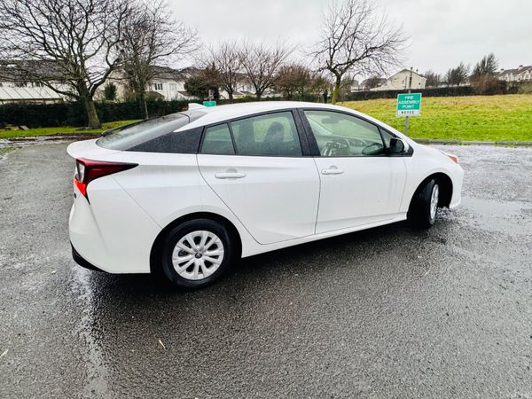 Toyota Prius in Superb Condition Hi Spec low milea 377829180