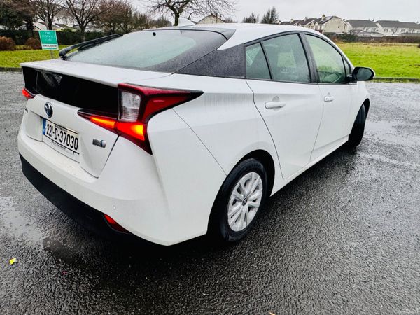 Toyota Prius in Superb Condition Hi Spec low milea 377829201