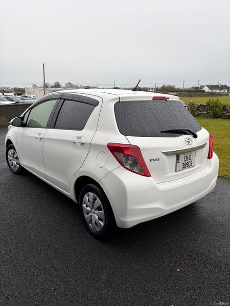 Toyota Vitz 2013 377831633