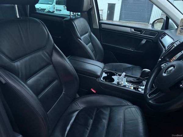 Volkswagen Touareg 2016 377838277