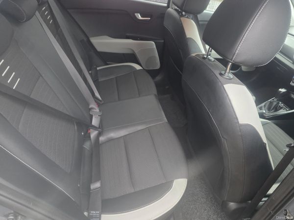 Kia Stonic 2021 377970896