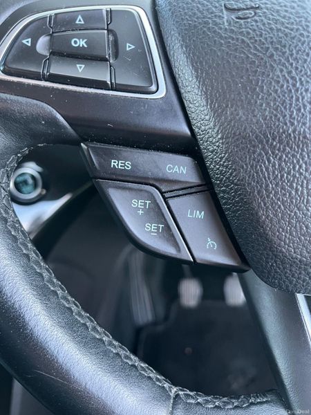 Ford Kuga 2019 commercial 2 seats 377975523