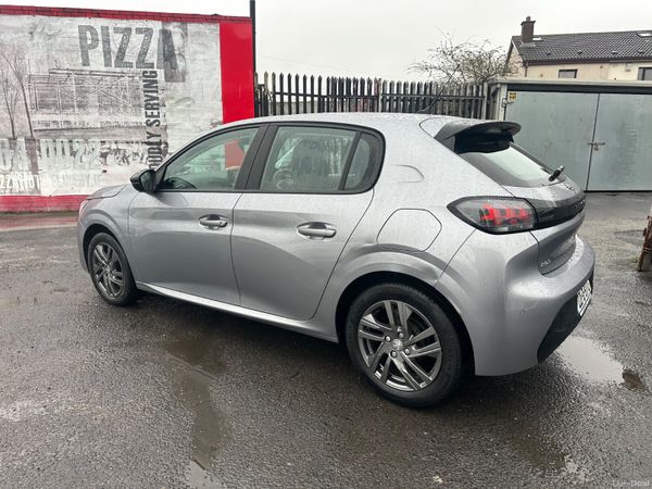 Peugeot 208 1.2 Puretech Active NCT 377981828