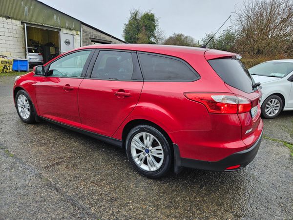 Ford Focus 2012 1.6 tdci estate low mileage 377982398