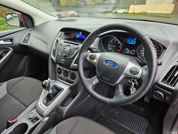 Ford Focus 2012 1.6 tdci estate low mileage 377982409