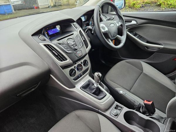 Ford Focus 2012 1.6 tdci estate low mileage 377982425