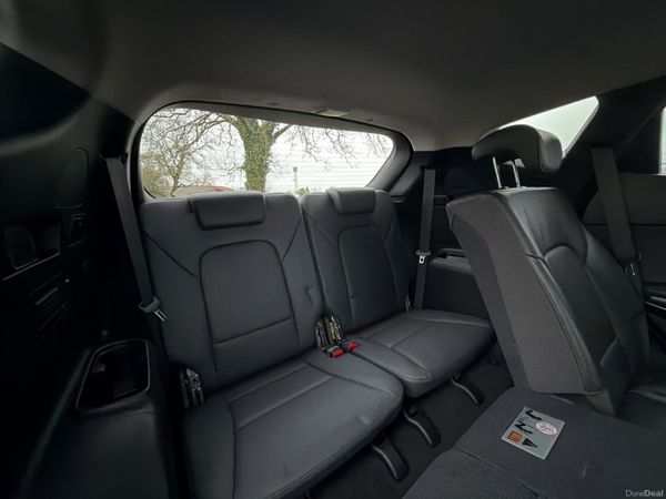 Hyundai Santa Fe 2017 4WD Low Mileage 377999249