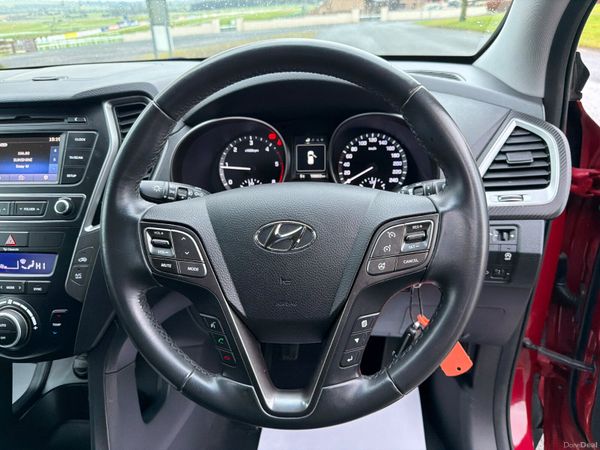 Hyundai Santa Fe 2017 4WD Low Mileage 377999478