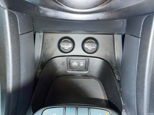 Hyundai Santa Fe 2017 4WD Low Mileage 377999545