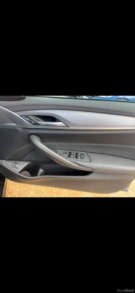 BMW 5-Series 2019 377902774