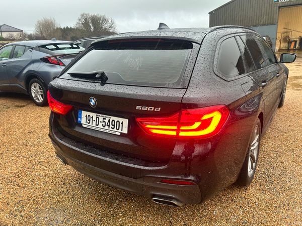 BMW 5-Series 2019 377902779