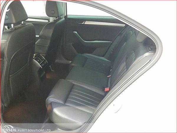 Skoda Superb 1.6 TDI 120bhp Style Manual T/Belt do 377916561