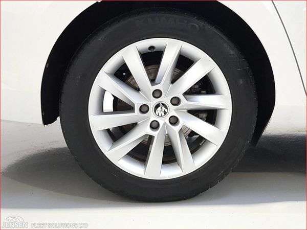 Skoda Superb 1.6 TDI 120bhp Style Manual T/Belt re 377916569