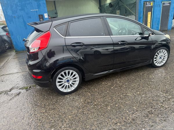 2016 Ford Fiesta 1.0 Eco Boost Automatic 378046376