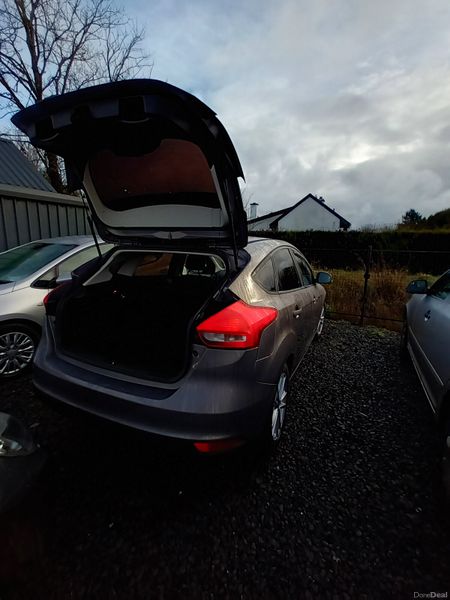 Ford Focus 2015 378069837