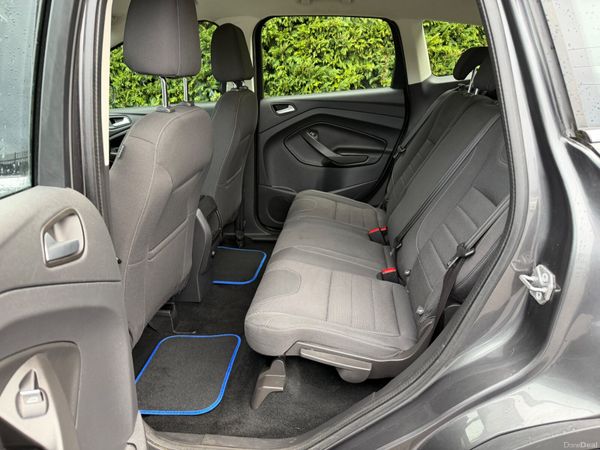 Ford Kuga 2015 ZETEC 2.0 TDCi 150-BHP 378192337