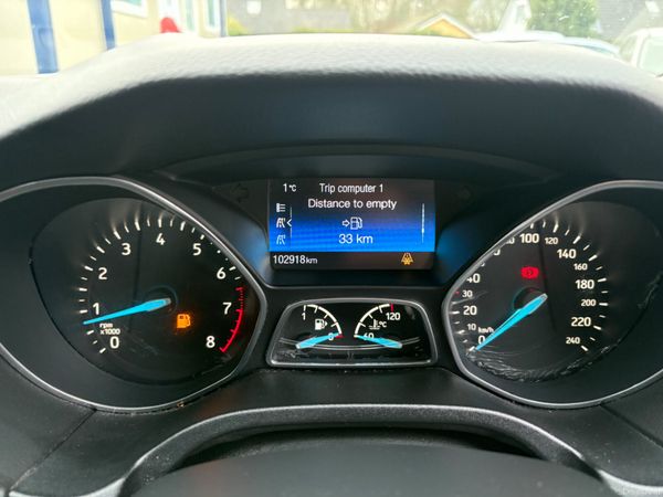 2015 Ford Focus 1lt petrol 378130729