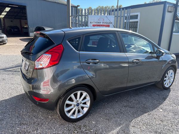 2017 Ford Fiesta Titanium low kms 378131090