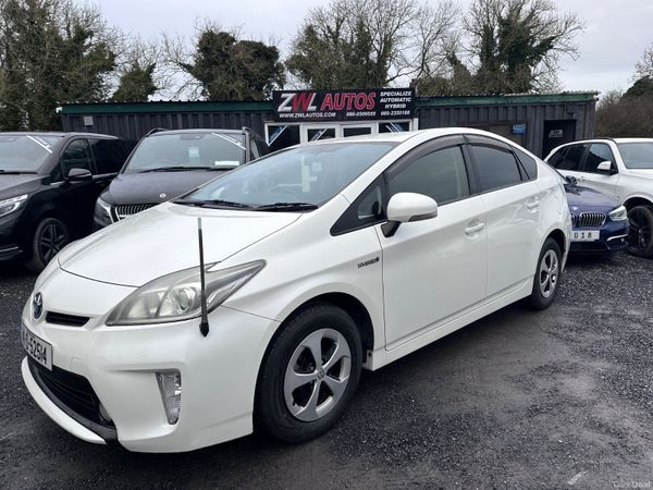 141 Toyota Prius Half Leather 378133332
